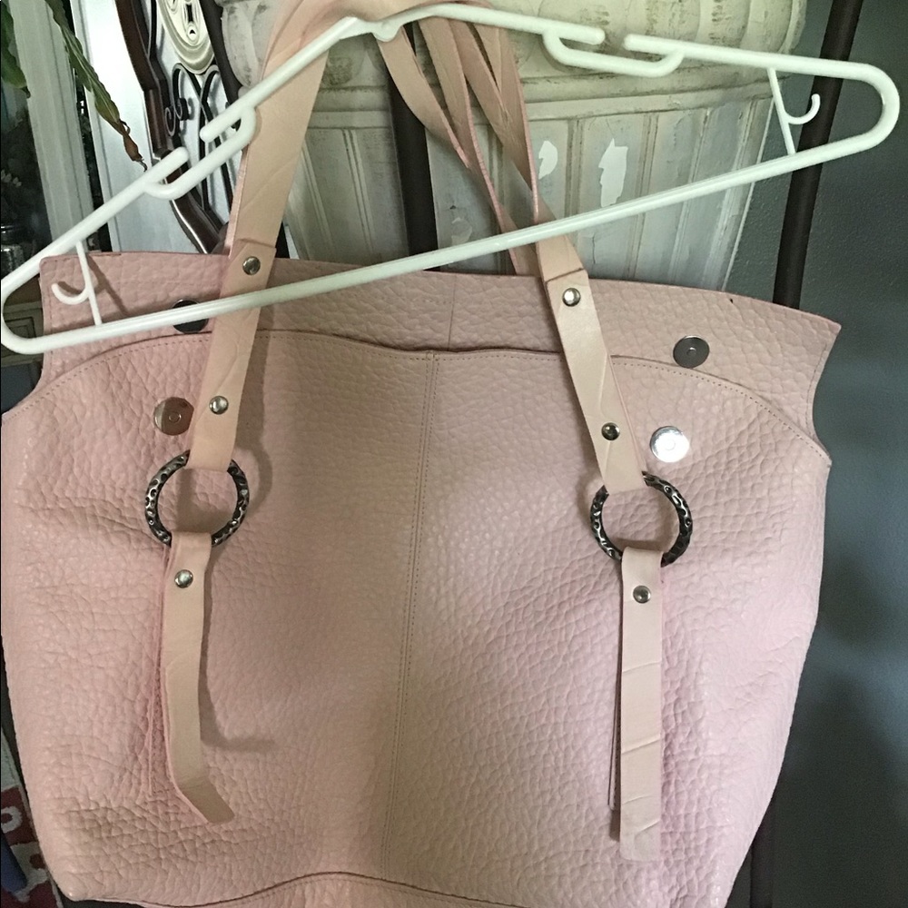 Gorgeous pebble leather bag made in Italy 🇮🇹